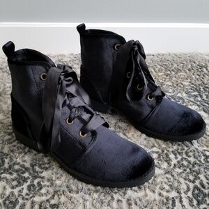 NEW Dirty Laundry Velvet Black Shoe/Boot Size 38